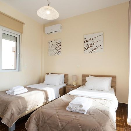Meliades Villas Agia Marina  Exterior photo