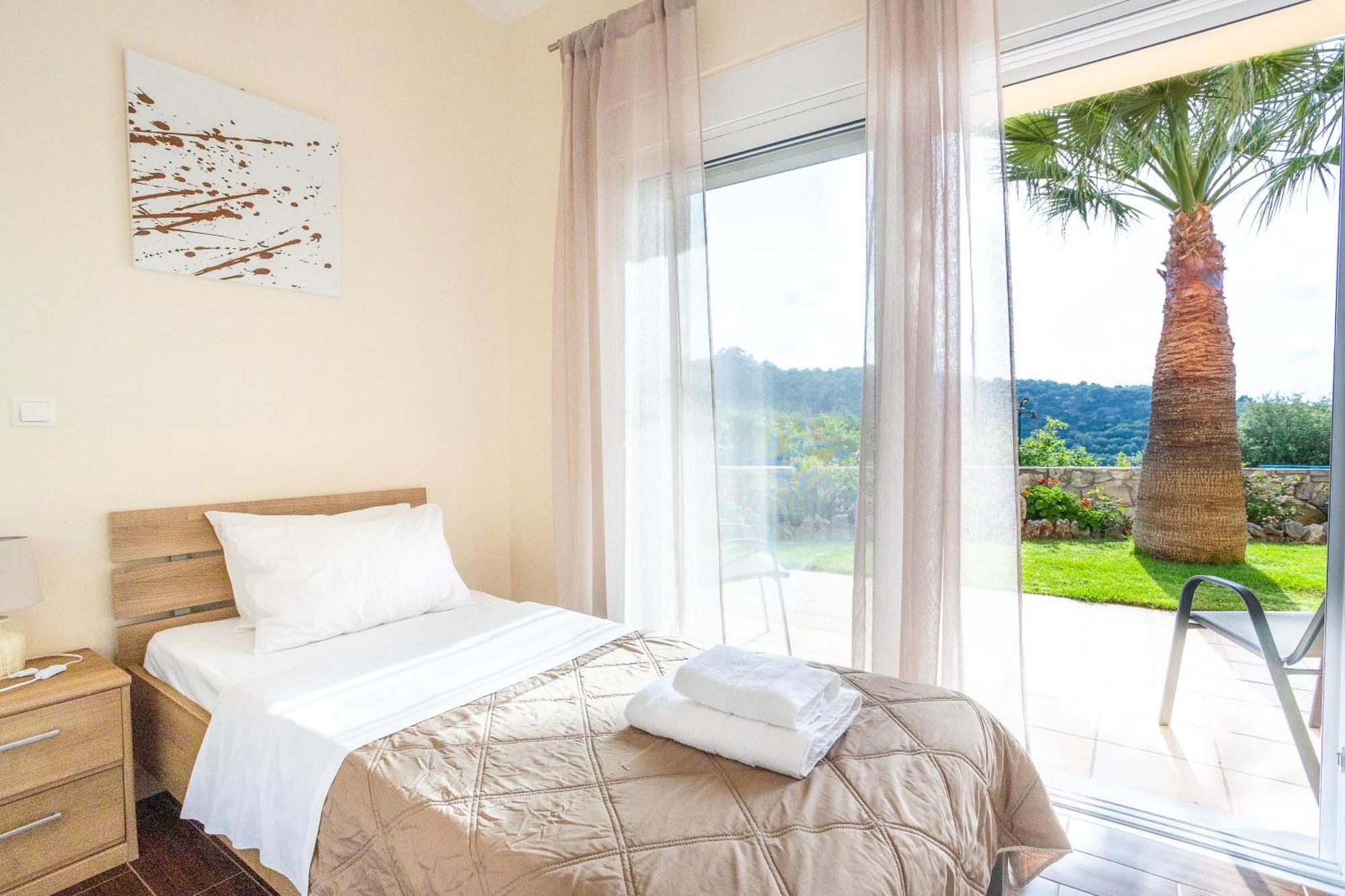 Meliades Villas Agia Marina  Exterior photo