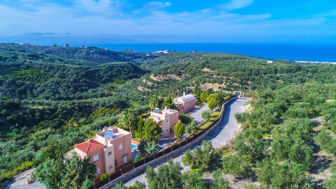 Meliades Villas Agia Marina  Exterior photo